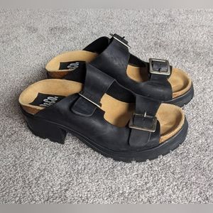 Vintage 9&Co. Black Platform Sandals